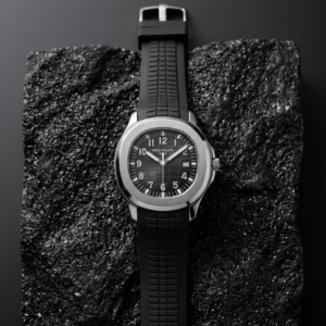 luxury men watch – black silicone strap with date
